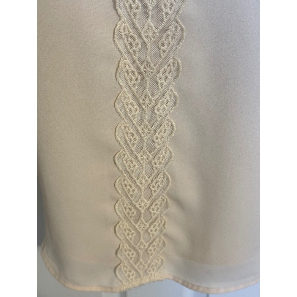 ASTR the Label Blush Cream Crochet Lace Inset Bell Sleeve Shift Dress NWOT S - Picture 4 of 6